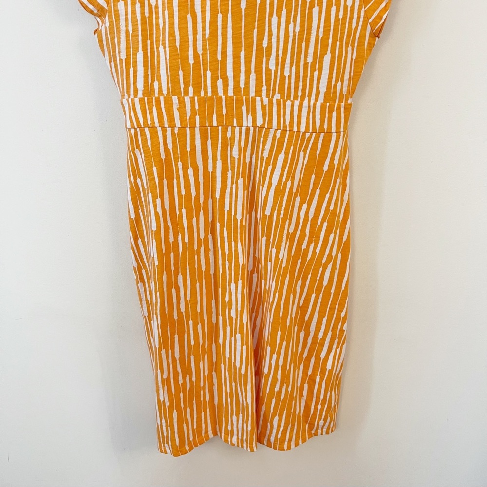 Boden Casual Jersey Day Dress Orange White Geo Stripe Wrap V-neck Front 8R - Picture 8 of 9